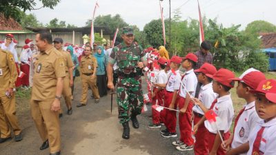 Pelajar SD Ikut Meriahkan Pembukaan TMMD Sengkuyung Tahap I TA 2026 Diwilayah Kodim Pati