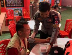 Polres Lingga beri layanan kesehatan gratis kepada pengunjung klenteng