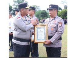 Aipda Raja Faisal terima penghargaan atas dedikasi jadi supir jenazah