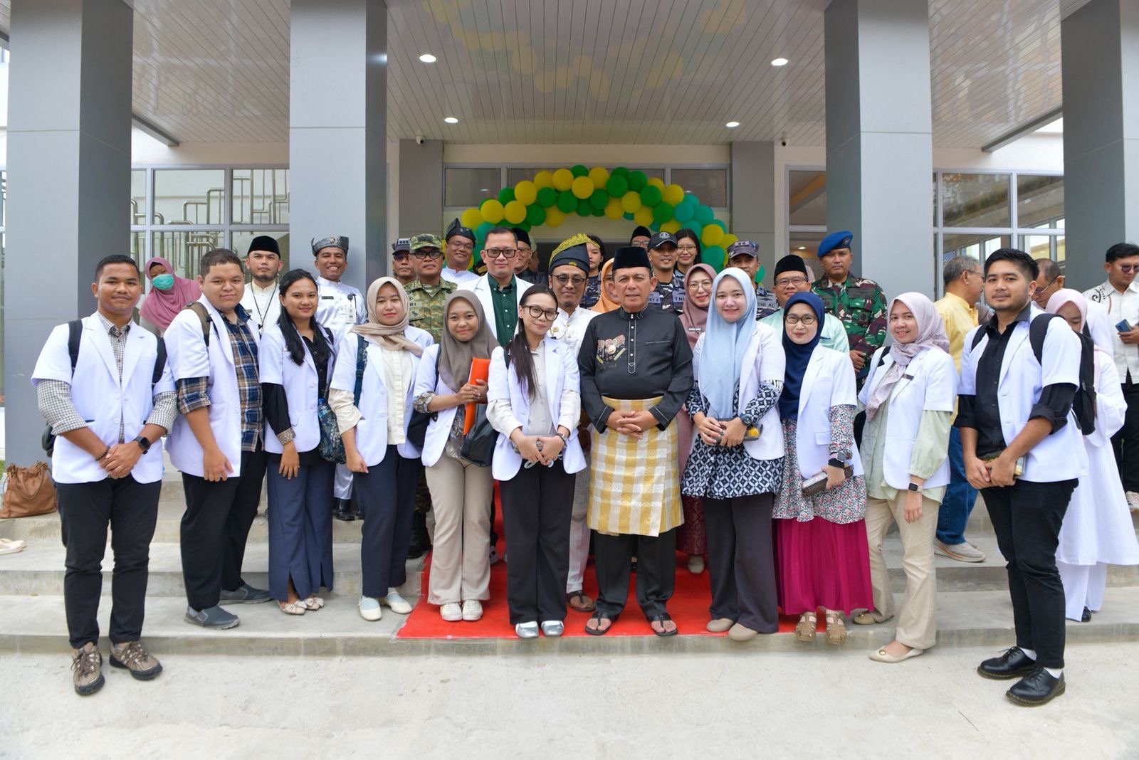 Penguatan SDM Kesehatan Kepri menjadi fokus Gubernur Ansar Ahmad dengan menyekolahkan 58 dokter spesialis dan subspesialis, didukung pembiayaan Rp200 juta per tahun per orang.