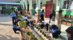 Siswa SDN 009 Landak Gelar Gerakan Indonesia ASRI Usai Libur Lebaran