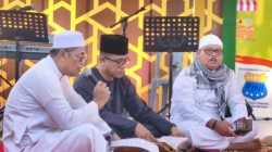 Khatam Al Quran menutup Wonderfood & Art Ramadhan #7 di Taman Dang Anom. Disbudpar Batam memperkuat tradisi Melayu dan nilai spiritual dalam pengembangan pariwisata.