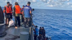 TNI AL Berhasil Selamatkan 11 ABK Kapal Terbakar di Natuna