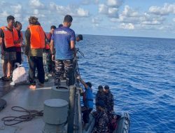 TNI AL Berhasil Selamatkan 11 ABK Kapal Terbakar di Natuna
