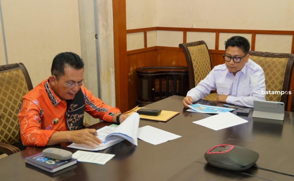 Strategi pariwisata Kepri di tengah konflik global ditegaskan Gubernur Ansar Ahmad melalui inovasi layanan, diversifikasi pasar, dan penguatan sektor unggulan.