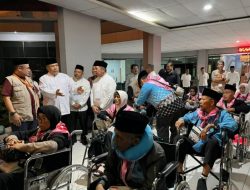 Plt Gubernur Riau lepas 439 calon haji asal Pekanbaru di Batam