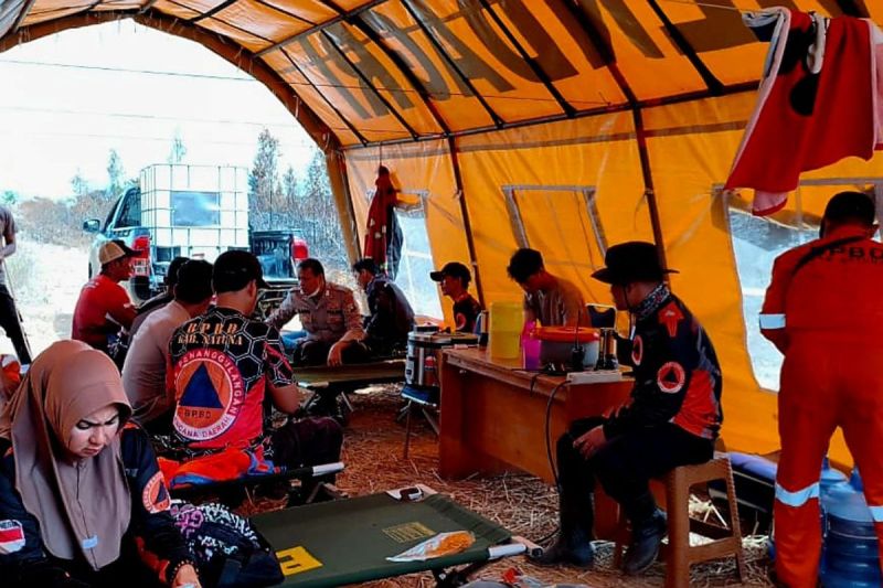 Posko siaga karhutla Natuna mulai didirikan untuk antisipasi kebakaran hutan akibat El Nino. BPBD siagakan petugas lintas sektor demi respons cepat.