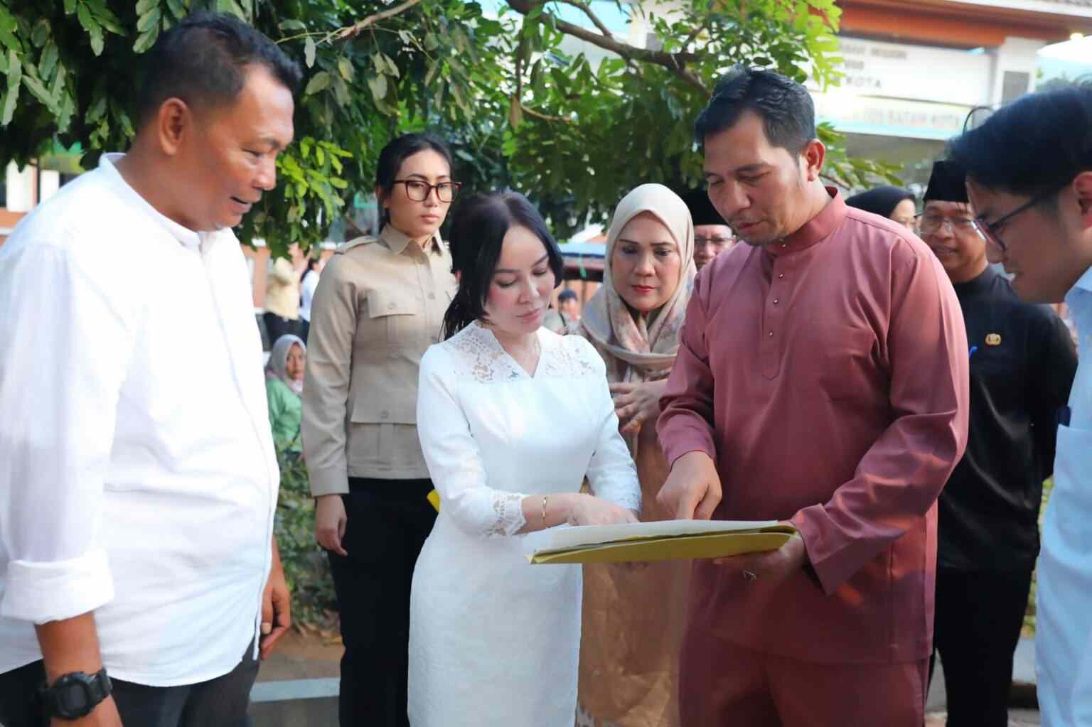 ZoSS Batam dikebut Pemko Batam untuk lindungi siswa dari risiko kecelakaan. Fasilitas penyeberangan aman segera dibangun di kawasan sekolah.