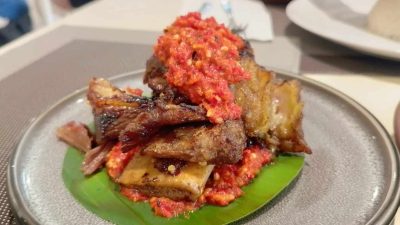 Dari Ayam Tabrak hingga Iga Petir, Mulai dari Rp26 Ribu di Beverly Hotel Batam!