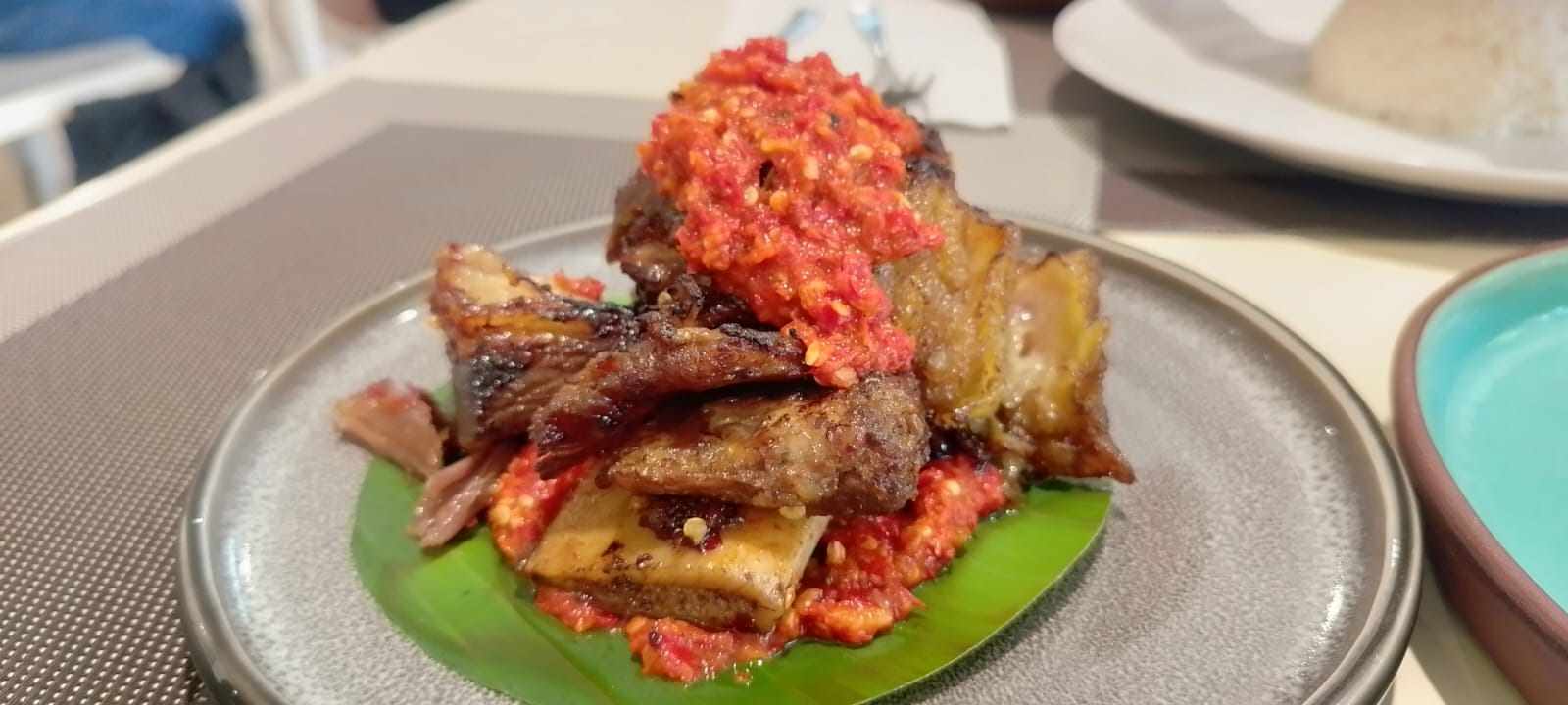 Paket MAKmur di Beverly Hotel Batam hadirkan menu lezat mulai Rp26 ribu lengkap dengan nasi, minuman gratis, dan suasana hotel nyaman. Cocok untuk makan siang hingga staycation.