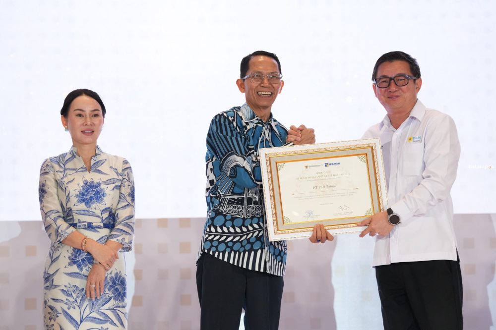 PLN Batam menegaskan komitmen pasokan listrik andal dan berkelanjutan untuk mendukung investasi. Kolaborasi dengan BP Batam dorong pertumbuhan ekonomi Batam.