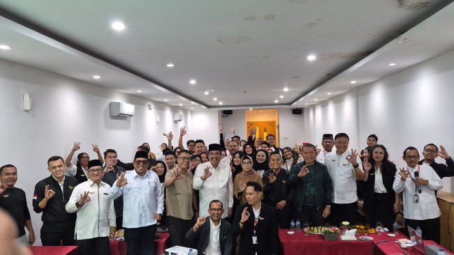 Boy Karisma resmi pimpin PERWARA Indonesia periode 2026–2029 usai menang telak di MUSLUB Batam. Era baru organisasi pemandu acara dimulai.