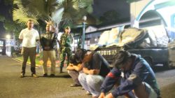 TNI gagalkan penjualan pupuk bersubsidi ke luar daerah di Agam. Tiga pelaku diamankan, jaringan distribusi ilegal diduga melibatkan penampung.