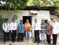 Rayakan HUT ke-125, PT Pegadaian Kanwil II Pekanbaru Salurkan Bantuan Sembako di Rumbai