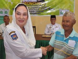 Bupati Cen Sui Lan Luncurkan Bantuan Pangan Tahap II, Targetkan Pembangunan Gudang Bulog di Wilayah Kepulauan