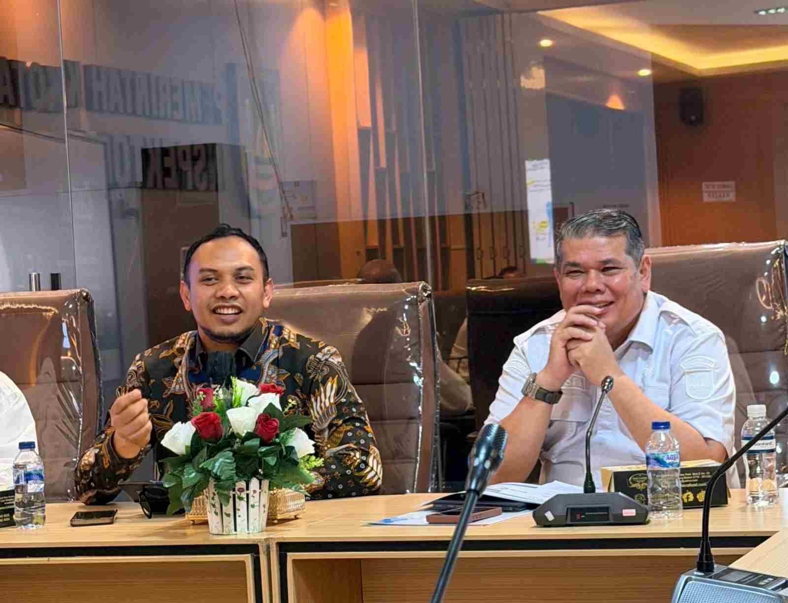 Inspektorat Daerah Kota Batam meningkatkan kapasitas aparatur melalui bimbingan teknis pengaduan masyarakat guna mewujudkan pelayanan publik yang transparan, responsif, dan berintegritas.