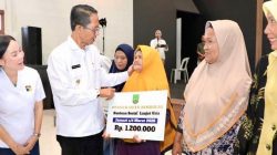 Insentif posyandu dan bansos lansia Batam 2026 resmi naik. Pemkot Batam tingkatkan kesejahteraan 8.118 penerima di tengah tekanan inflasi.