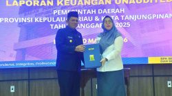 Laporan Keuangan Unaudited Kepri 2025 diserahkan Gubernur Ansar Ahmad ke BPK sebagai bentuk komitmen transparansi dan akuntabilitas pengelolaan keuangan daerah.