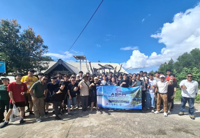 Mangrove for Life menjadi aksi nyata ASPPI Bintan Tanjungpinang dalam menjaga lingkungan dan mendukung pariwisata berkelanjutan melalui penanaman mangrove.