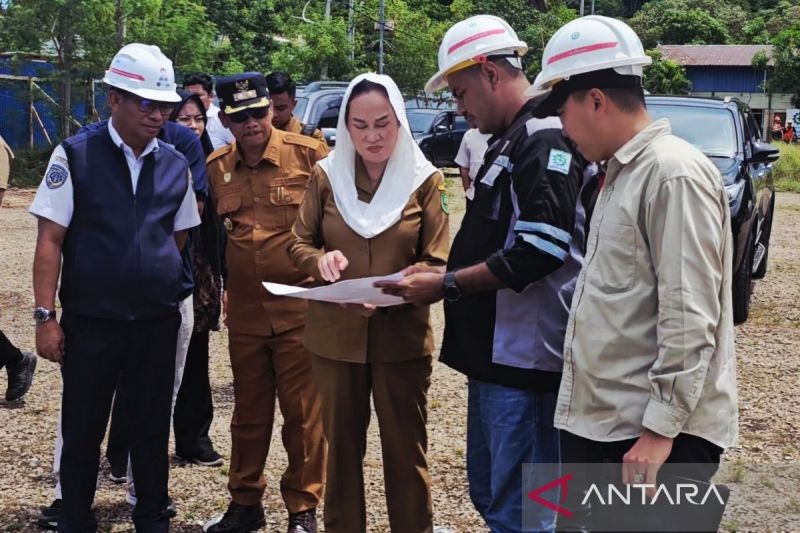 Pelabuhan Selat Lampa dan IPSKA Natuna mulai membuka jalan baru bagi ekspor langsung dari wilayah perbatasan Indonesia. Natuna kini bersiap menjadi pusat perdagangan maritim di utara Indonesia.
