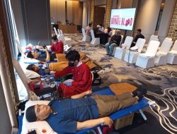 Donor Darah Warnai Anniversary Pertama Grand Mercure Batam Centre