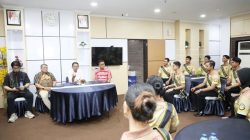 Finalis Duta Wisata Encik & Puan Kota Batam 2026 bertemu Wali Kota Amsakar Achmad, dapat motivasi, arahan, dan dorongan untuk aktif mempromosikan pariwisata Batam secara kreatif.