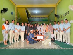 HARRIS Batam Center dan Harris Resort Waterfront Salurkan Infaq Ramadan untuk Anak Yatim dan Dhuafa