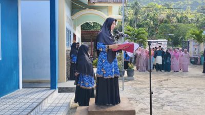 SDN 009 Desa Landak Gelar Upacara Hardiknas 2026, Kepala Sekolah Bacakan Pidato Menteri
