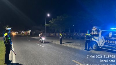 Patroli Blue Light Satlantas Polres Natuna Hadirkan Rasa Aman di Jalanan Malam