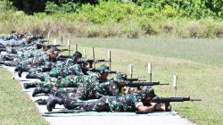 Bintara dan Tamtama Lanud RSA Asah Kemampuan Menembak