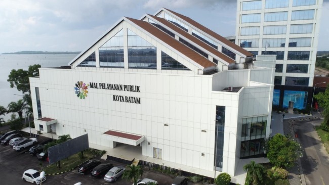 Perizinan BP Batam kini semakin cepat dan efisien. Persetujuan Lingkungan ditargetkan selesai 29 hari, dorong investasi Batam makin kompetitif.