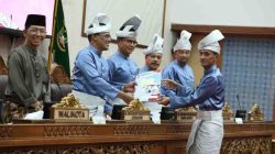 Perda LAMKR Kota Batam resmi disahkan DPRD. Regulasi ini menjadi langkah penting menjaga identitas dan budaya Melayu di tengah pesatnya modernisasi Batam.