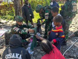 Sentuhan Kasih di Pagaleme: Satgas Yonif 136/Tuah Sakti Hadirkan Harapan Lewat Bakti Sosial