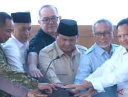 Prabowo resmikan operasional 1.061 Koperasi Desa/Kelurahan Merah Putih