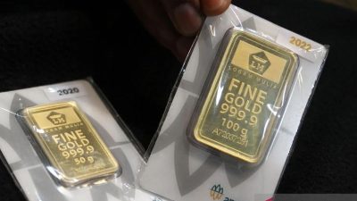 Kamis ini harga emas Antam turun Rp30.000 menjadi Rp2,703 juta/gr