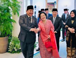 Prabowo dan Megawati tampak akrab pada upacara Hari Lahir Pancasila