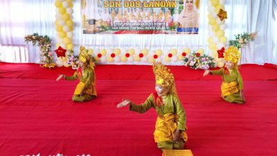 Isak Tangis pecah di Acara Pelepasan Siswa Kelas VI SDN 009 Landak
