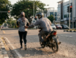 WASPADA PENGENDARA CABUL WEARPACK ABU-ABU BERAKSI DI BATAM