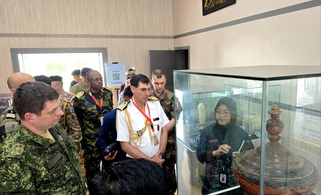 Museum Batam Raja Ali Haji menjadi salah satu destinasi Defence Attaché Tour 2026. Sebanyak 22 atase pertahanan dari negara sahabat diajak mengenal sejarah, budaya Melayu, dan perjalanan pembangunan Batam.