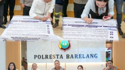 BP Batam, Polda Kepri, dan pelaku usaha besi tua menandatangani pakta integritas untuk mencegah penadahan barang hasil kejahatan. Langkah ini diambil guna menekan aksi vandalisme dan pencurian fasilitas umum di Batam.