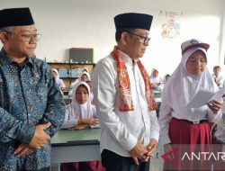Terima kasih revitalisasi gedung,siswi SD sampaikan surat tuk Presiden