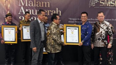 Bupati Anambas Dato’ Aneng Raih Anugerah Tokoh Inspiratif Nasional SMSI 2026 di Gedung Dewan Pers