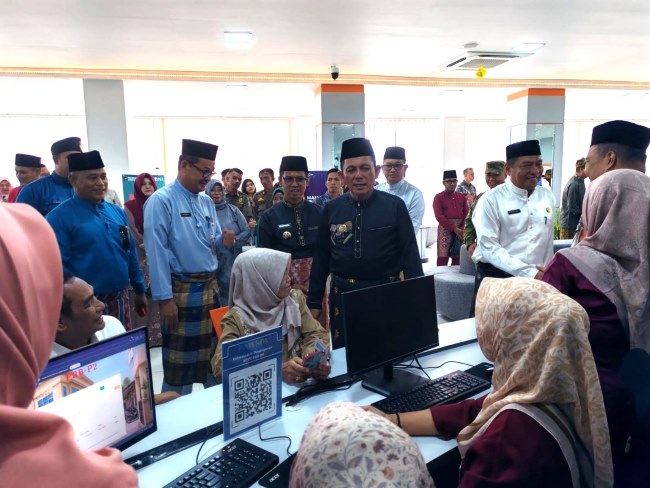 Mall Pelayanan Publik Karimun resmi beroperasi di Coastal Area. Gedung layanan terpadu ini menghadirkan puluhan layanan publik, mempercepat perizinan, dan mendukung peningkatan investasi di Kabupaten Karimun.