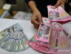 Rupiah dibuka melemah, pasar tunggu keputusan suku bunga The Fed
