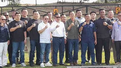 Anggota DPRD Kota Batam Dr Muhammad Mustofa Hadiri Pisah Sambut Danyonif 10 Marinir/SBY, Tegaskan Sinergi untuk Batam Aman dan Kondusif