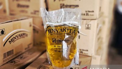 Bulog Natuna tambah stok minyak goreng 9.600 liter jaga harga stabil
