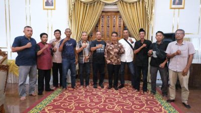 Nelayan Audiensi Dengan Bupati Karimun dan Nyatakan Tolak Sedimentasi Pasir Laut