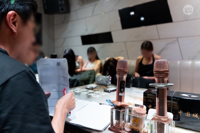 Otoritas Singapura menggelar lebih dari 1.300 operasi penegakan hukum sepanjang Juni 2026. Sebanyak 17.000 orang diperiksa, 1.776 diselidiki, dan 519 ditangkap dalam operasi gabungan yang menyasar berbagai tindak kriminal.