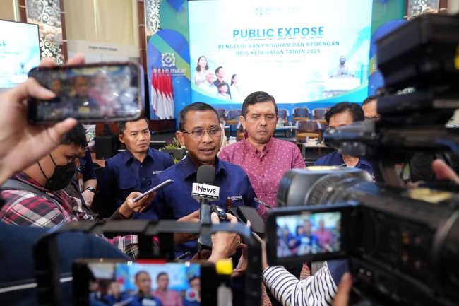 BPJS Kesehatan mengungkap capaian Program JKN sepanjang 2025. Sebanyak 282,7 juta peserta telah terdaftar dengan lebih dari 725 juta layanan kesehatan. Program JKN juga berkontribusi terhadap pertumbuhan ekonomi dan perlindungan sosial nasional.