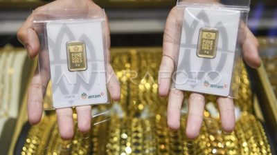 Harga emas Antam pada Kamis naik Rp15.000 jadi Rp2,640 juta/gr